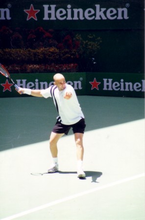Andre Agassi op centre court (1st round).