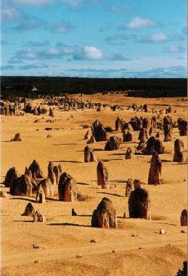 The Pinnacles NP. (Australië - 2003)