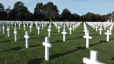 Amerikaanse begraafplaats bij Omaha Beach (Frankrijk - 2016)