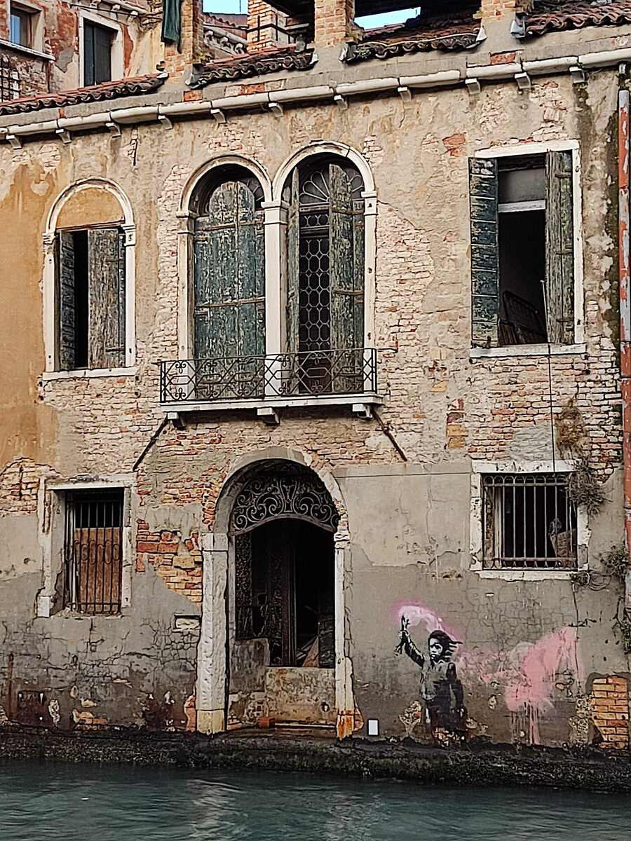 Een echte Banksy in Venetië (Italië - 2022)