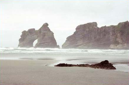 Wharariki Beach - Farewell Spit. (Nieuw Zeeland - 2002)