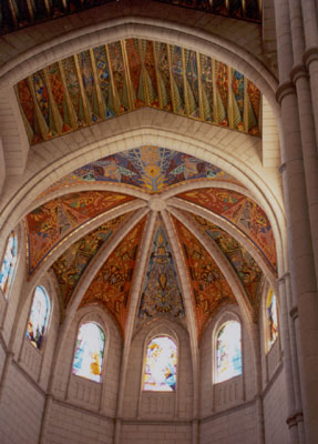 De prachtige Cathedral de Nuestra Senora de la Almudena, Madrid. (Spanje - 2003)