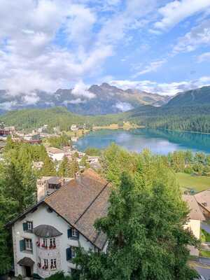 Uitzicht vanuit hotel Sankt Moritz (Zwitserland - 2023)